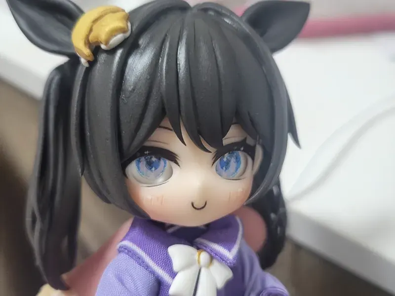 黒髪ショート＋猫耳＋フェイスパーツ — 青い瞳の塗装仕上げ